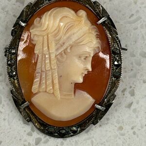 Elegant Shell Cameo Brooch with 800 Silver and Accents